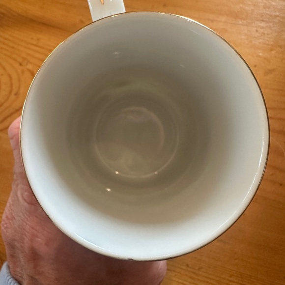 1982 NORMAN ROCKWELL MUG porcelain collectors cup Japan museum The Cobbler TC5 - Picture 5 of 5